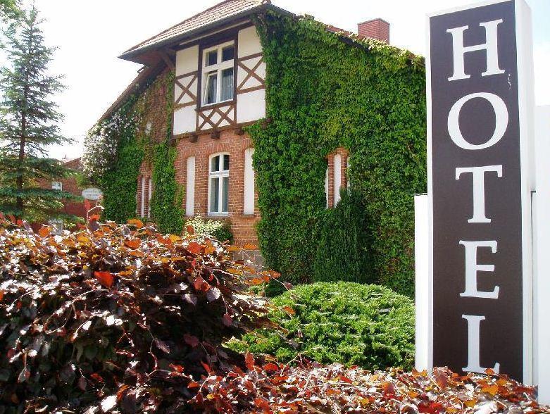 Hotel Sankt Georg Neubrandenburg Exterior foto